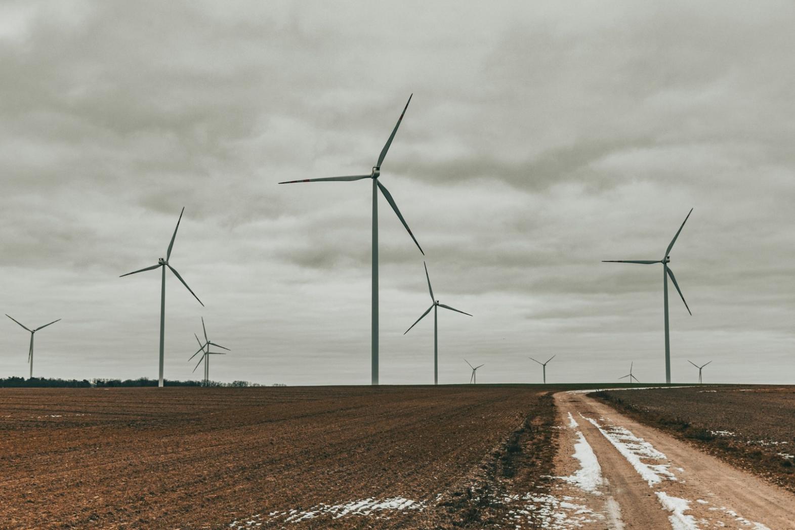 Technische Dokumentation und Berechnungen für Wasserkraftanlagen
